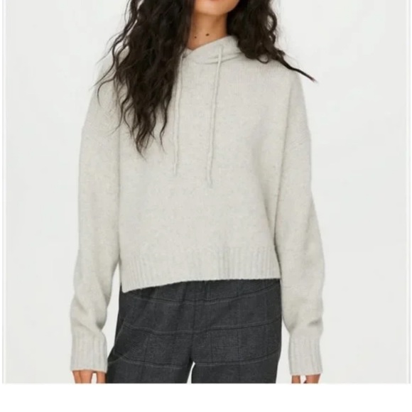 The Group by Babaton Luxe Cashmere Hoodie - Picture 2 of 3